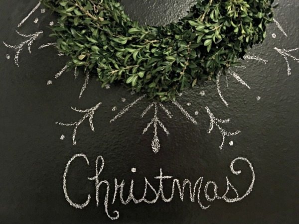Boxwood Christmas Wreath decoration idea