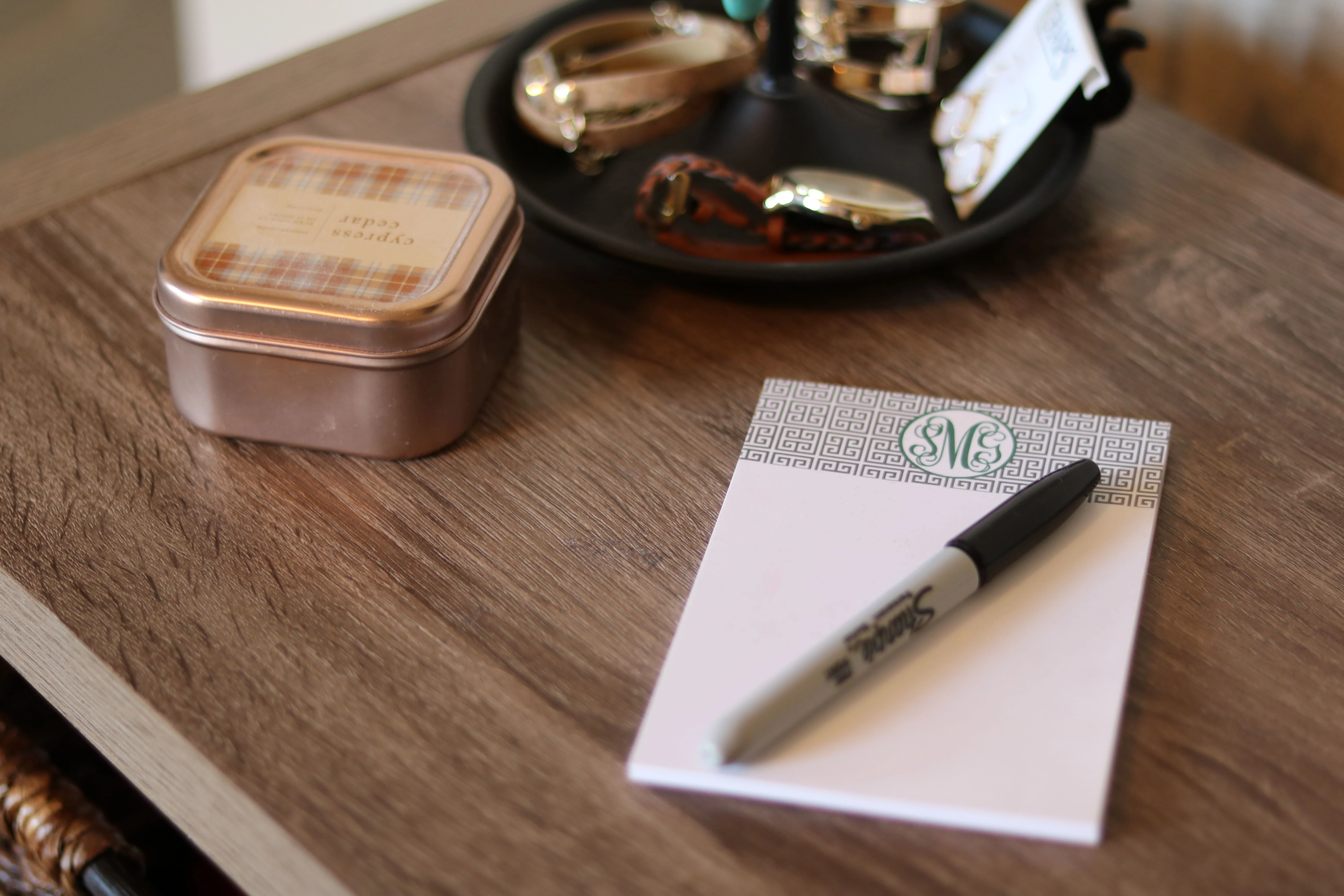how to organize your home and stay organized by keeping a list
