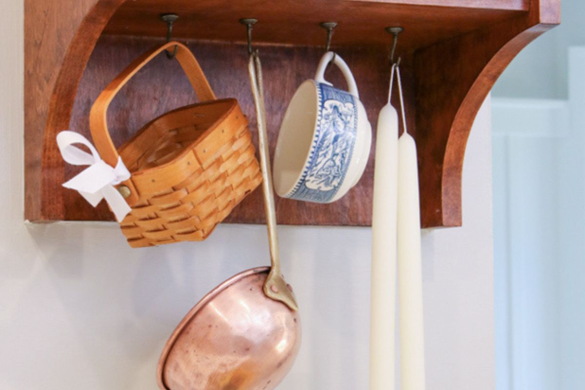 How to Decorate a Small House with No Money