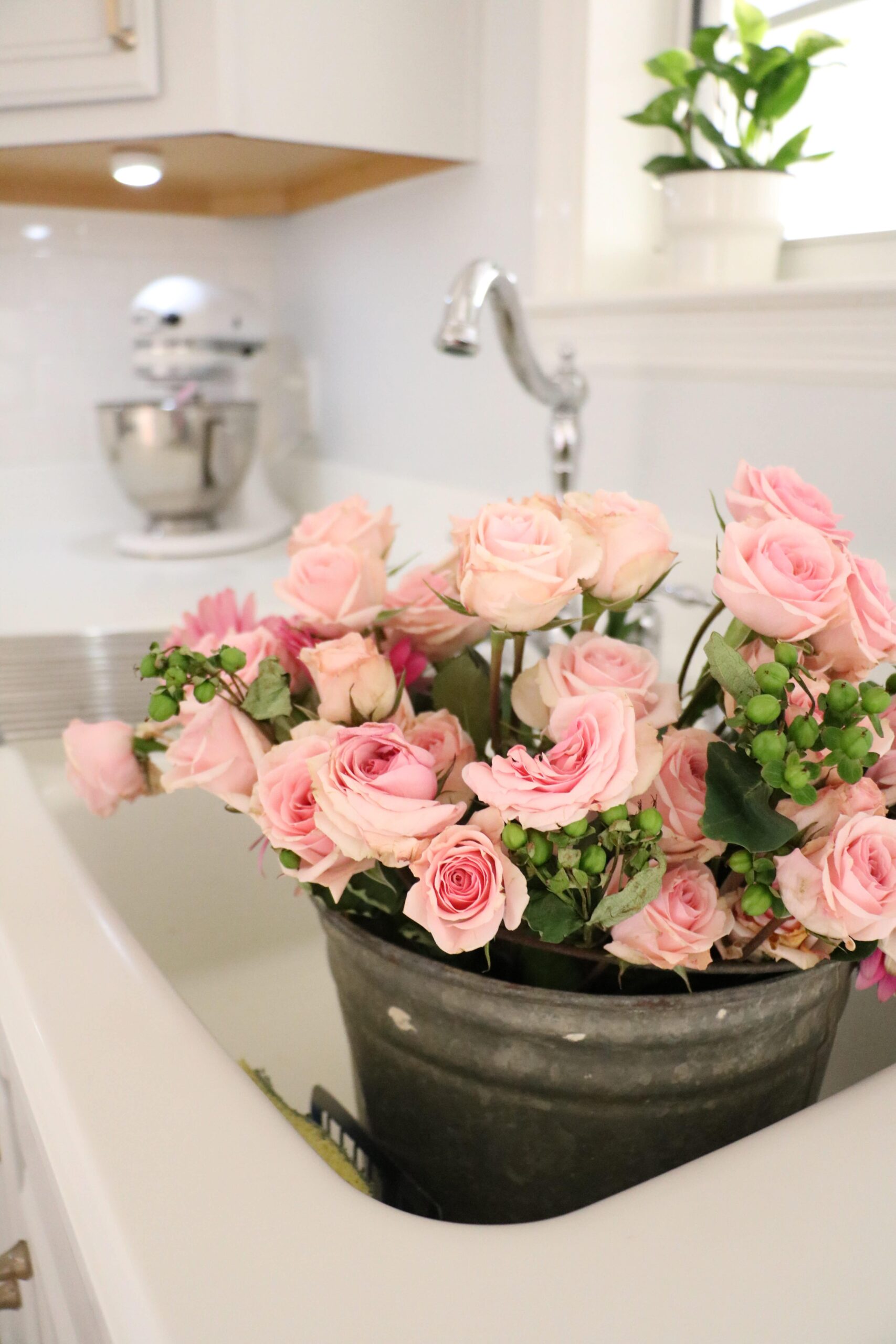 How to Decorate on a Budget - Cheap Decorating Tips