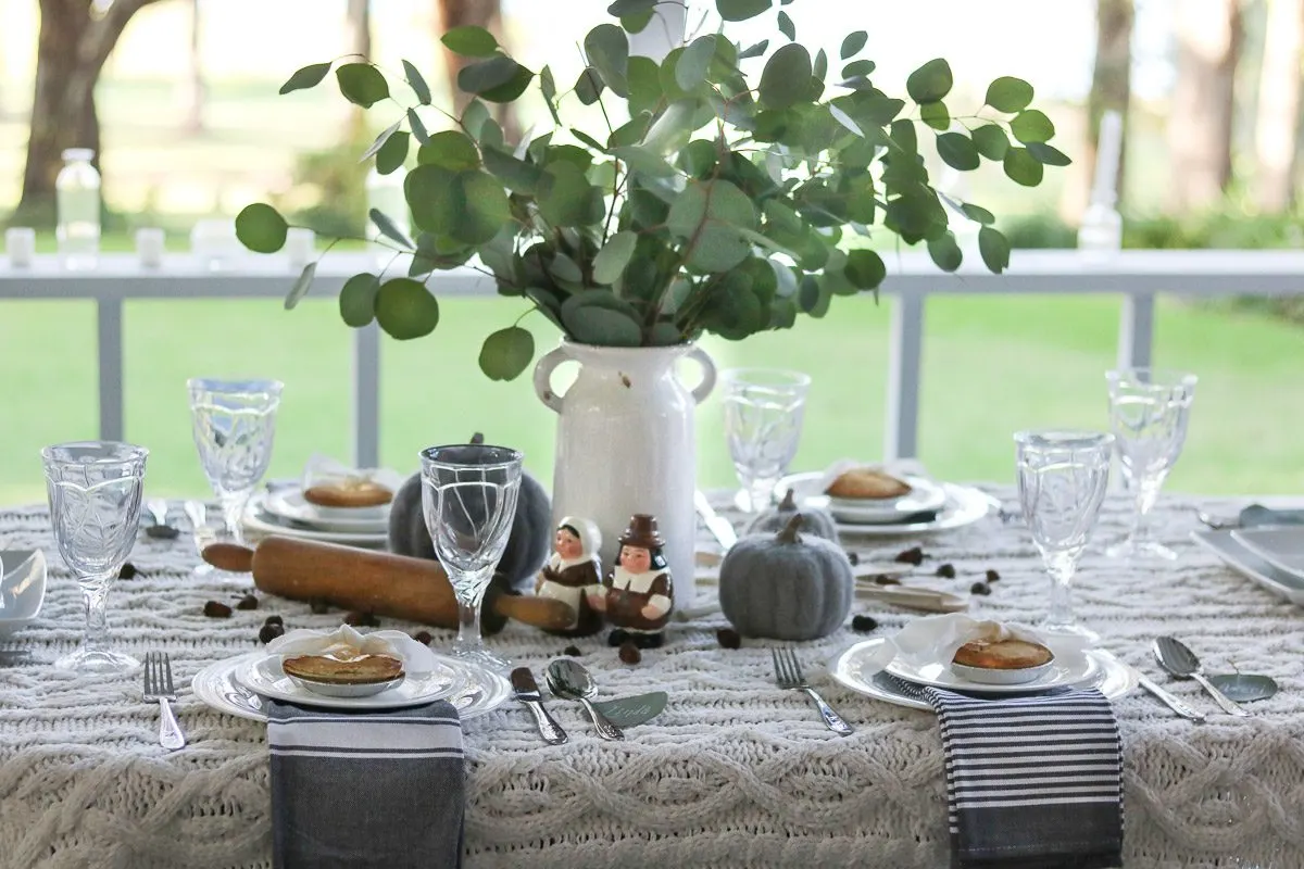 hygge thanksgiving table centerpiece