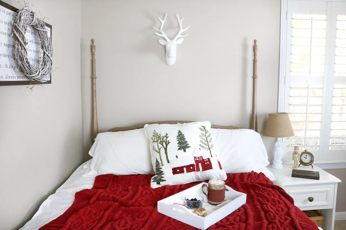 Winter Wonderland bedroom bed
