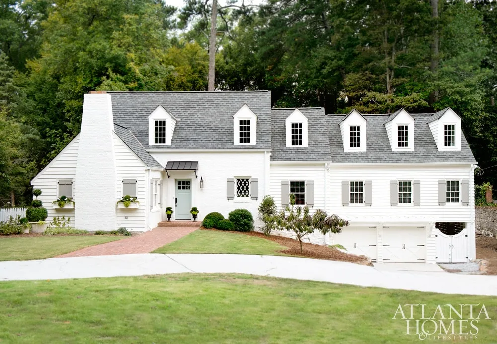 Popular Sherwin Williams exterior paint colors Alabaster White Atlanta Homes and Lifestyle magazine