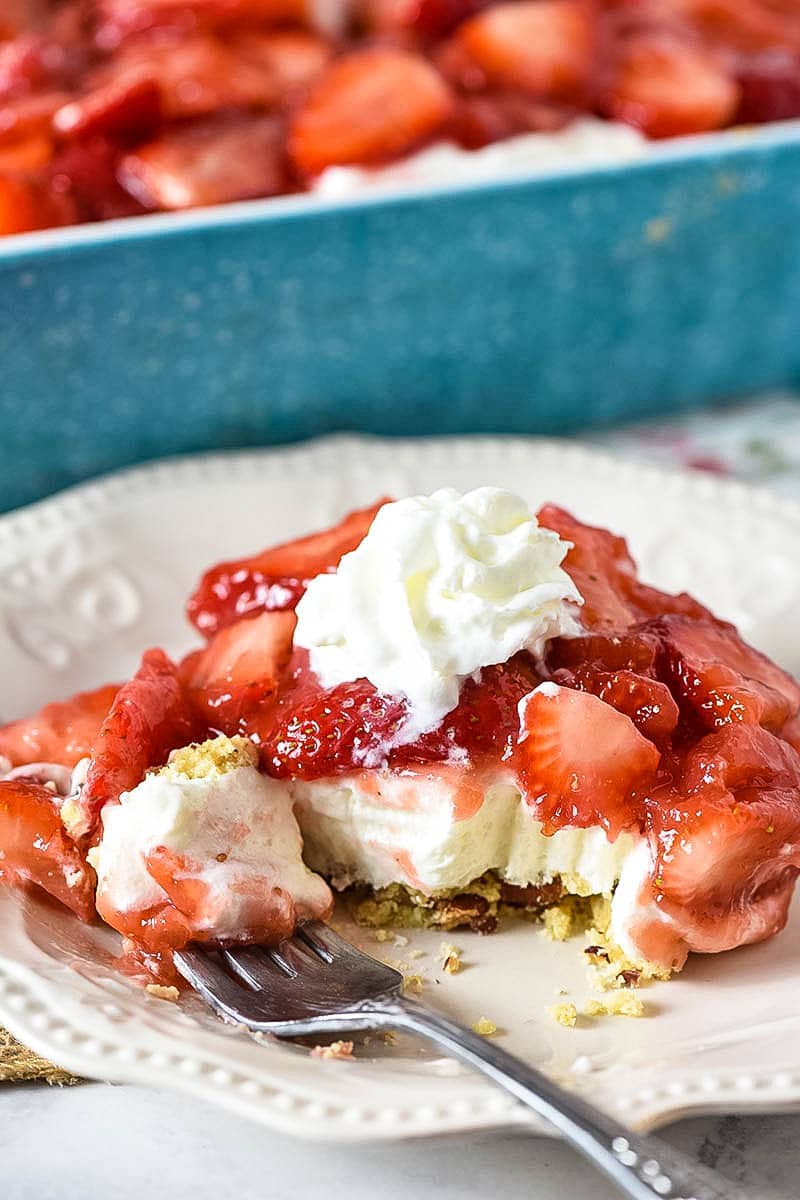 Strawberry delight dessert