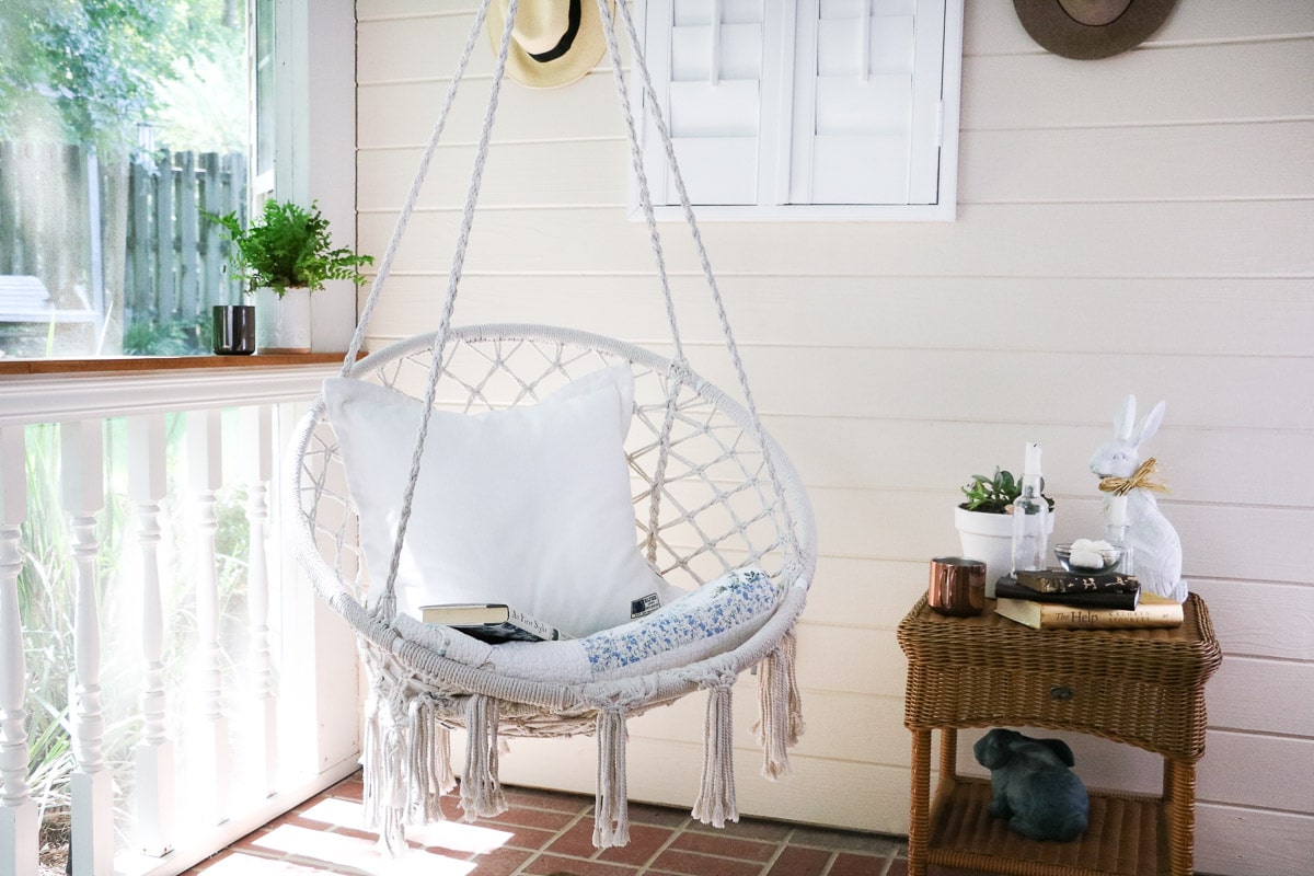 Build A Comfy And Cozy Reading Nook, Hanging Chair Reading Nookie