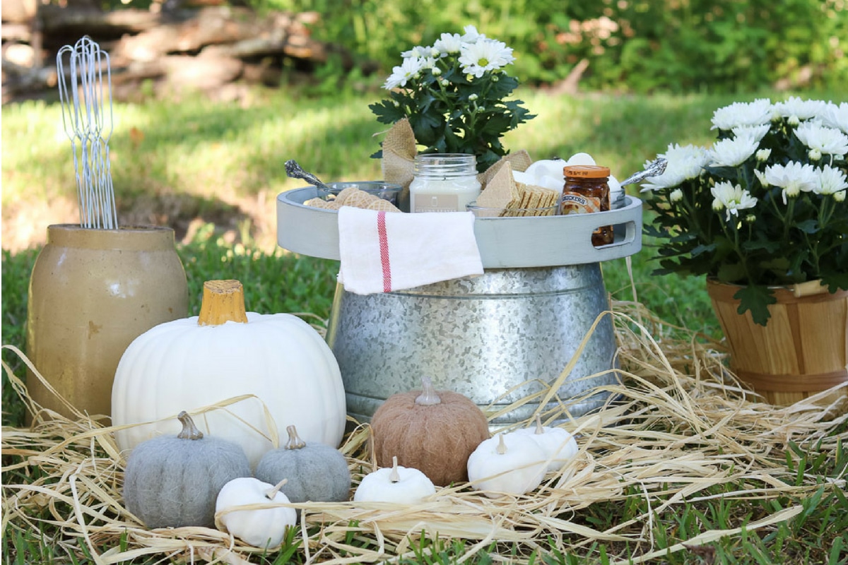 Outdoor Fall Decor Ideas For Your Fire Pit Area Plus Some S Mores