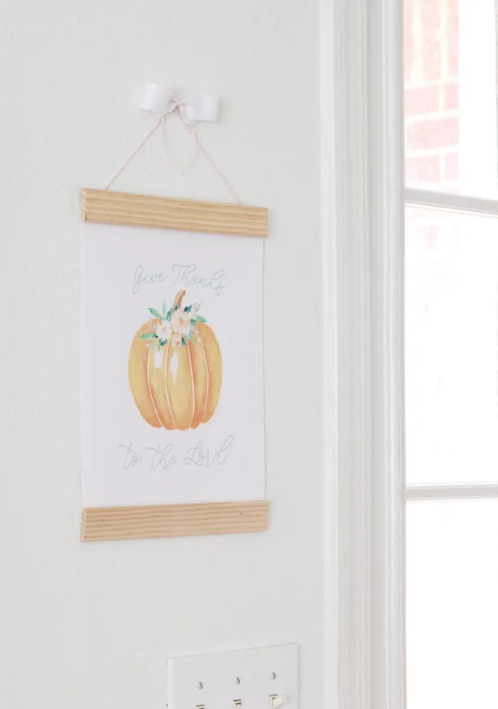 Free Floral Pumpkin printable of Psalms 107:1 Give Thanks to the Lord for your fall home decor