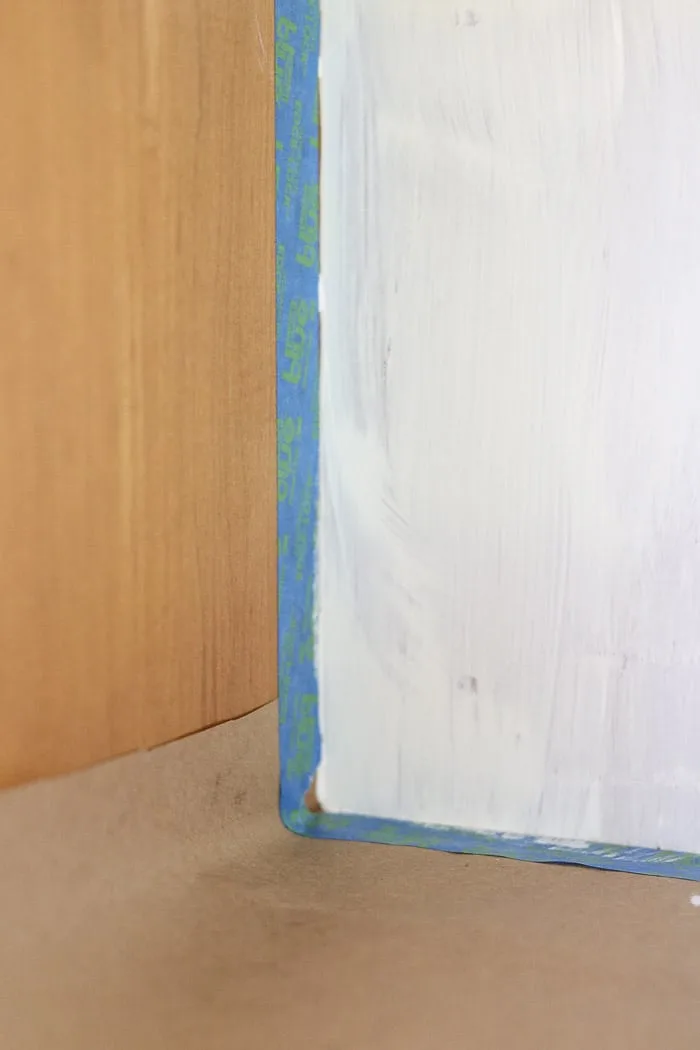 How to paint with chalk paint use painters tape to tape any areas. 