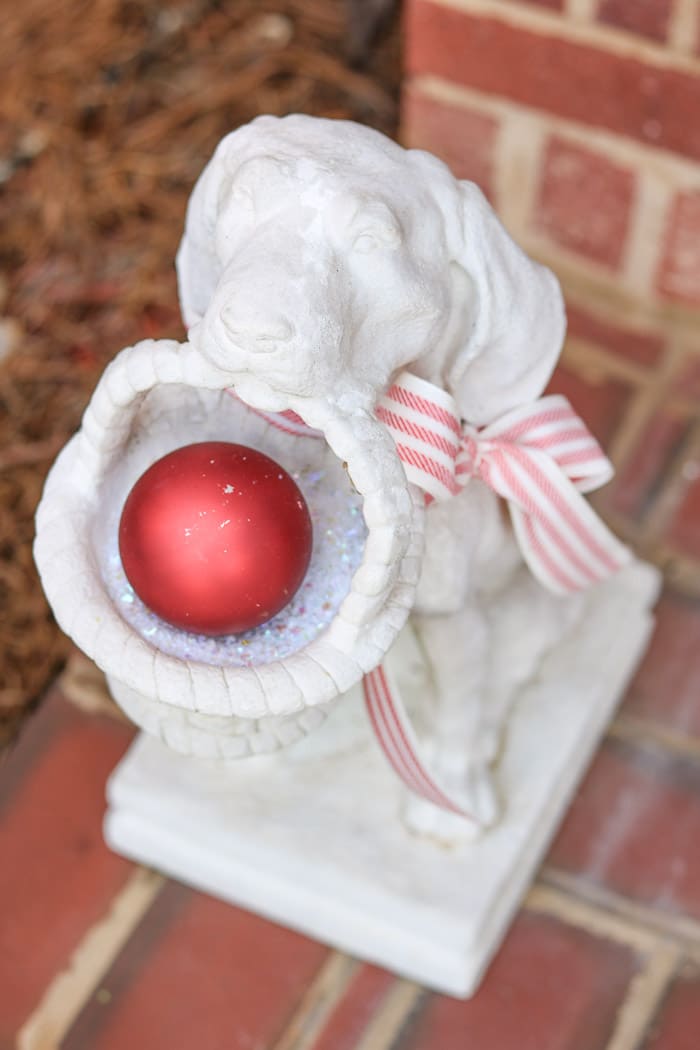 Christmas decorating ideas for front porches using dog statue