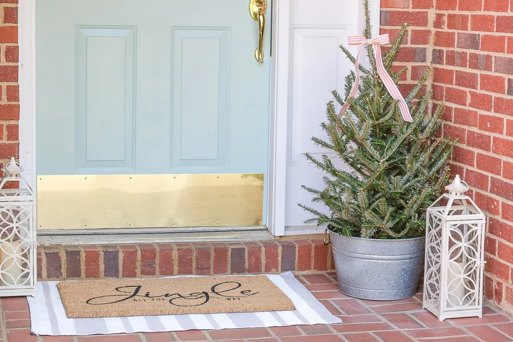 Christmas decorating ideas for front porches farmhouse style