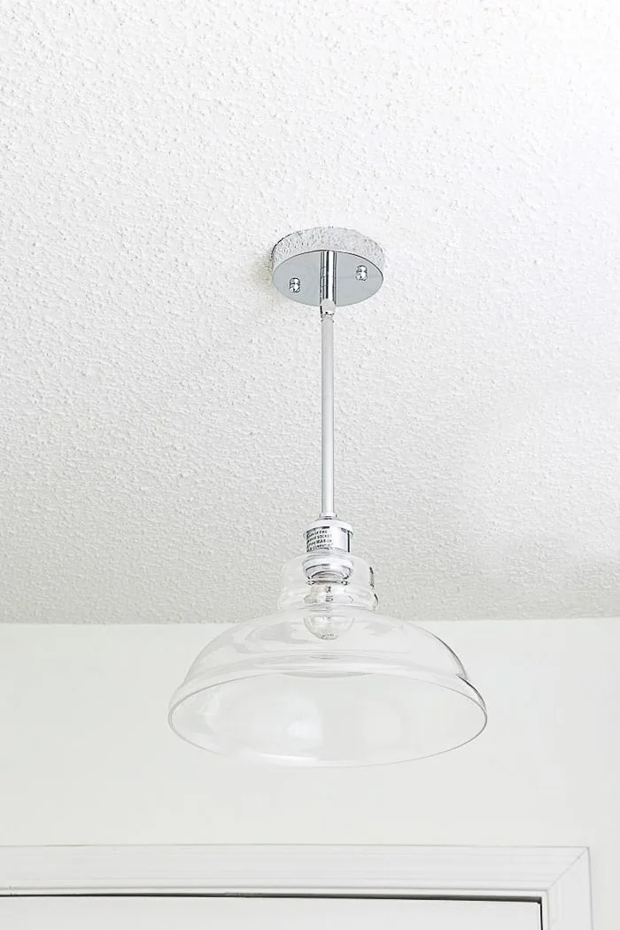 How to change a light bulb featuring linea lighting