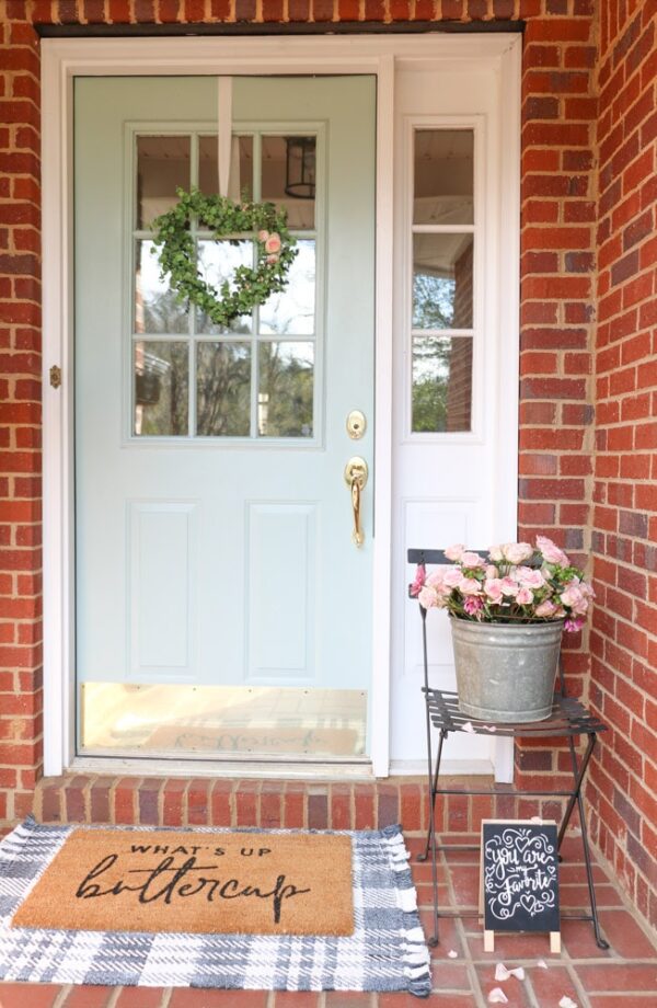 Outdoor Valentine Porch Decor Ideas (Simple Farmhouse Style)