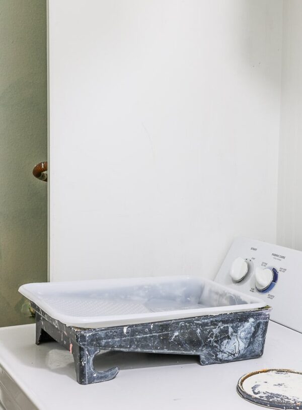 HOW TO PAINT WALLS WHITE THE EASY WAY