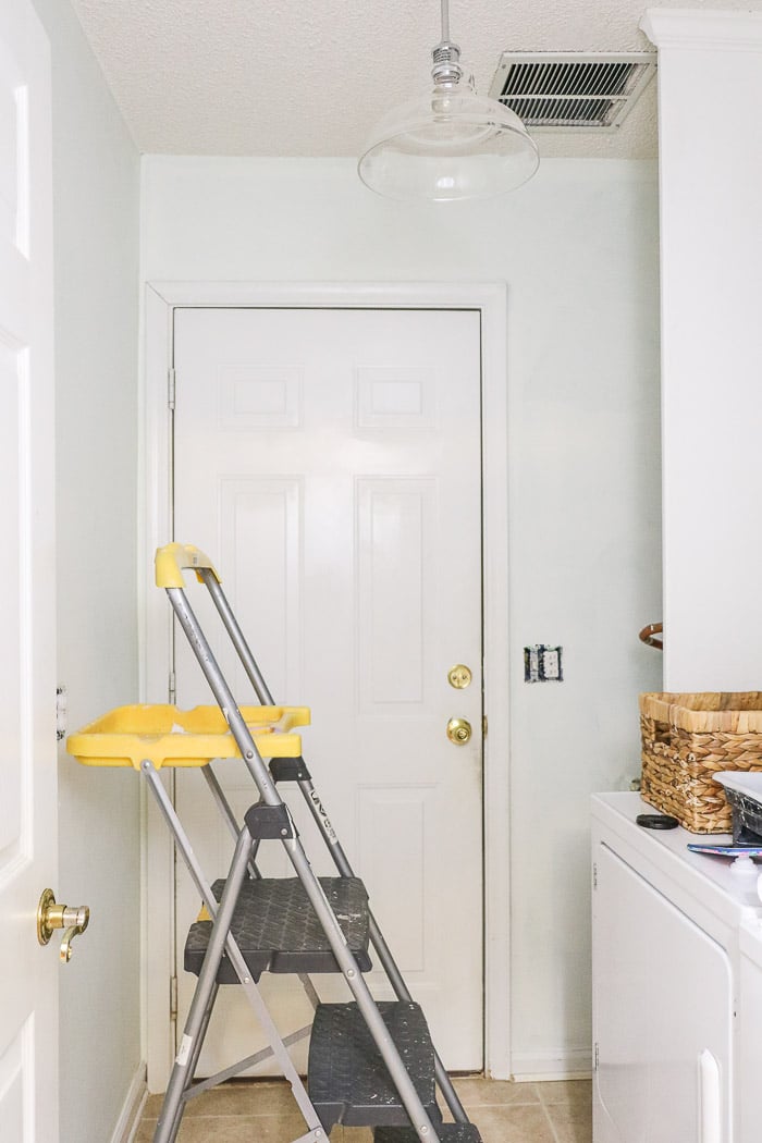 How to paint walls white