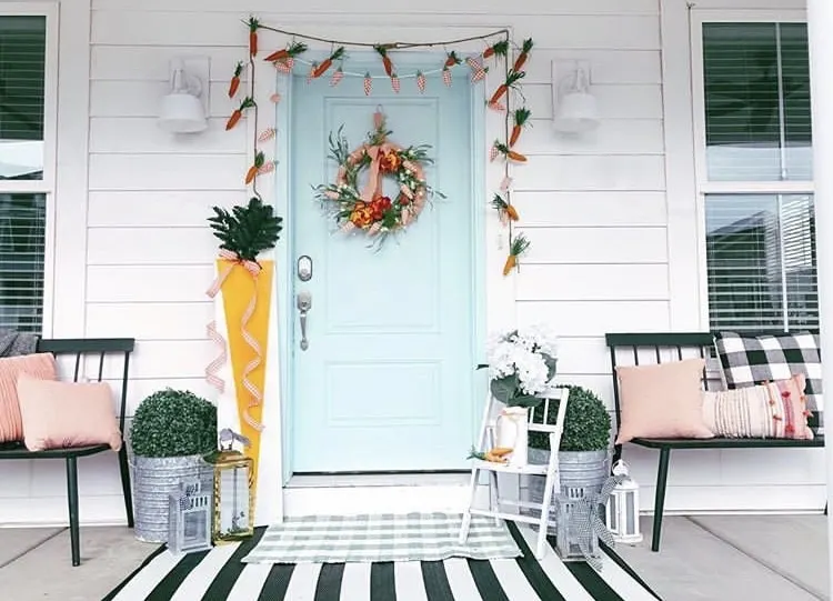Front Porch Decorating Ideas by Tater Tots & Jello with carrot garland