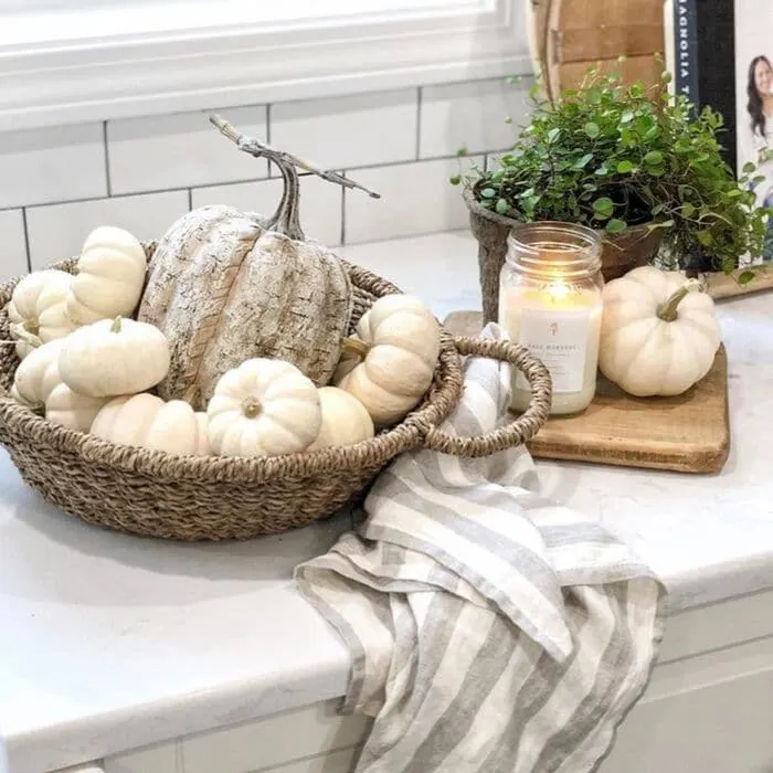 What is a bread board? Using bread boards in your fall decor by Decorating With Leila