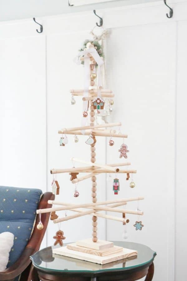 wooden dowel christmas tree