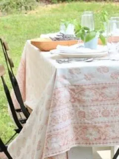 french country table setting