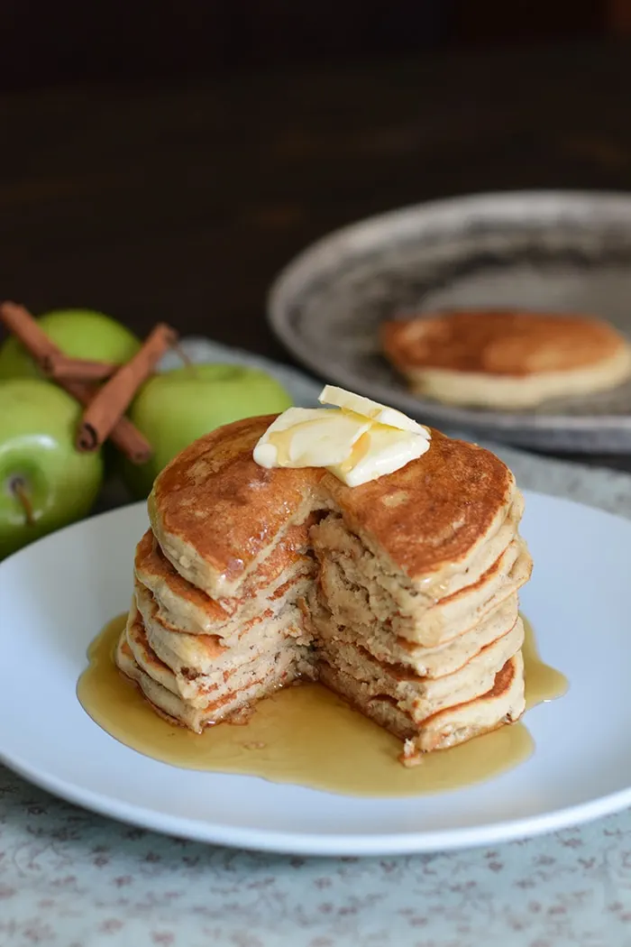 Apple cinnamon buttermilk pancakes