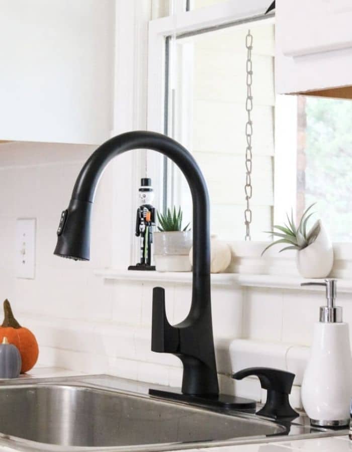 best kitchen faucets for farmhouse sinks
