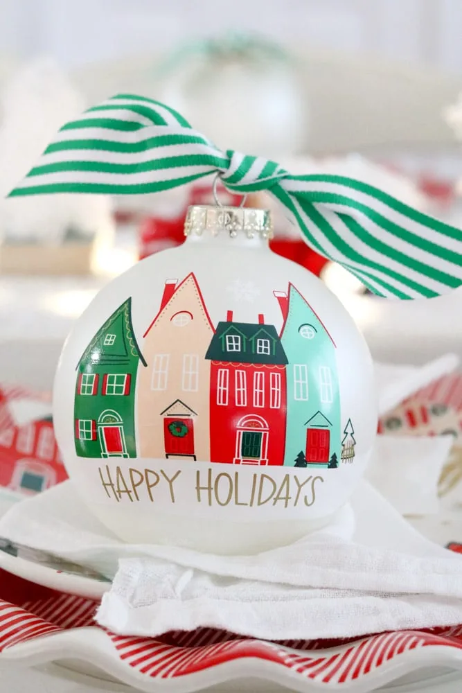 Practical gift ideas for busy moms like ornaments