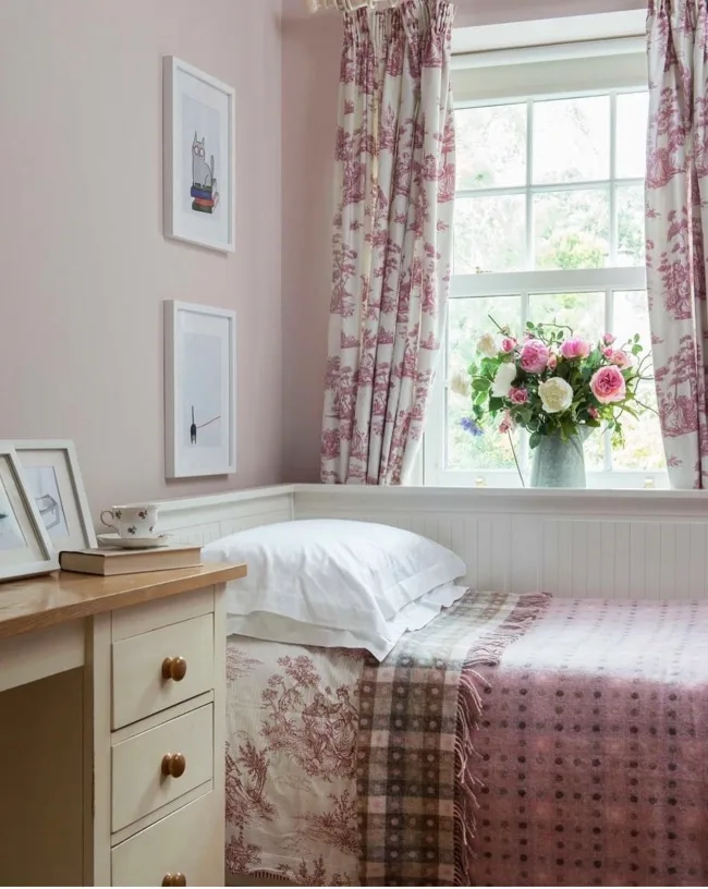 Bedroom idea decorated in a cottage core vintage style