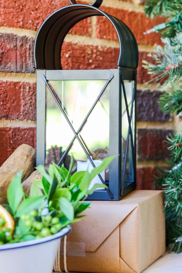 How to decorate a small porch for Christmas