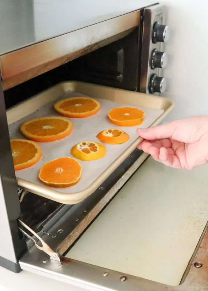 How to dry orange slices in the oven