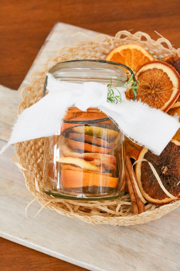 How to store dried oranges