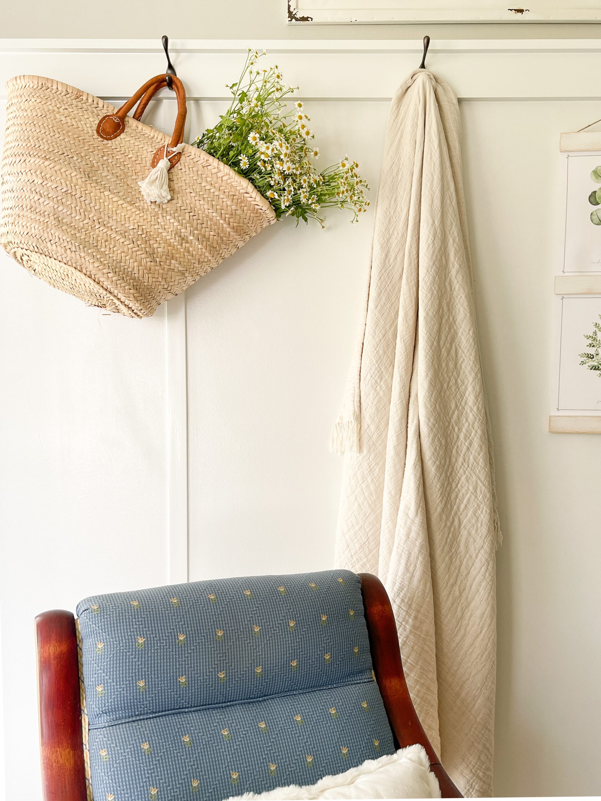 How to Style Throw Blankets for a Warm and Cozy Aesthetic