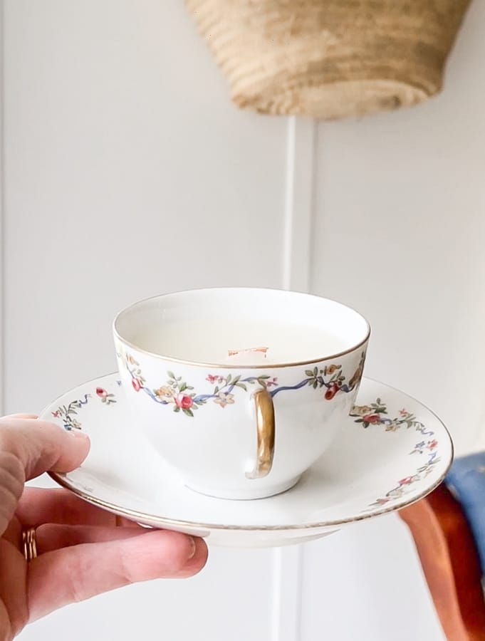 Making a vintage teacup candle
