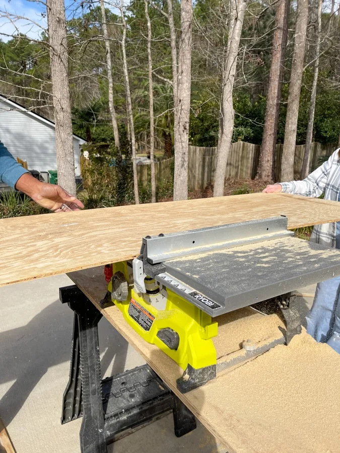 How to cut shiplap from plywood