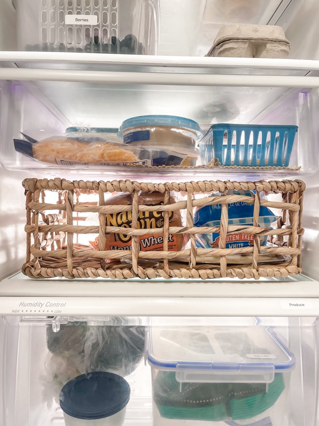 How to store bread in a fridge in a bread basket