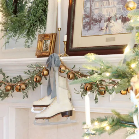 Blue Christmas decoration ideas with a Victorian theme