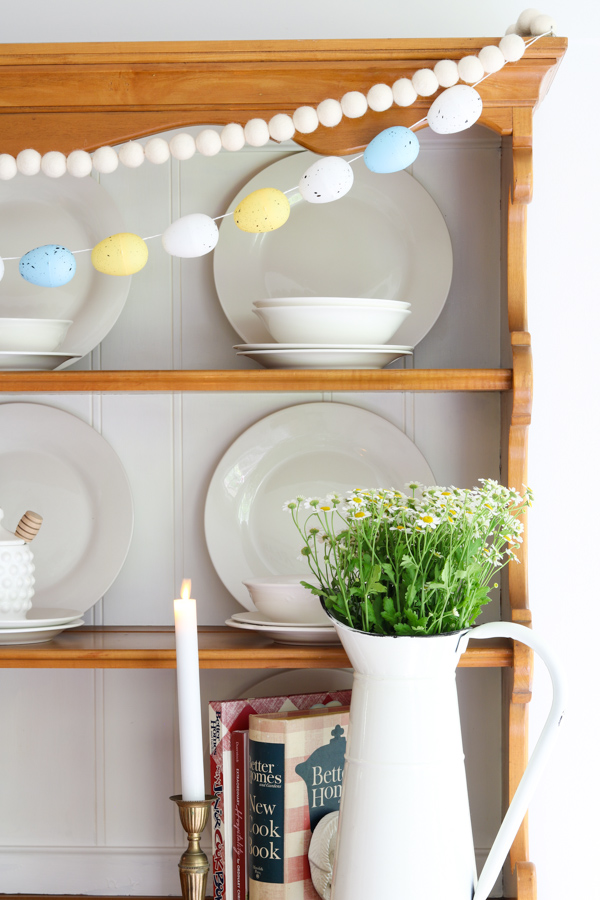 Easter egg garland DIY