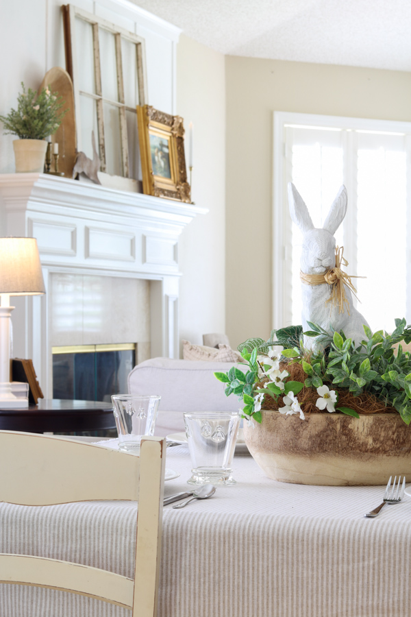 Decorate with rabbits centerpiece ideas