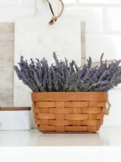 Decorating with lavender flowers