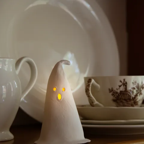 How to Make Glowing DIY Air Dry Clay Ghosts for Halloween