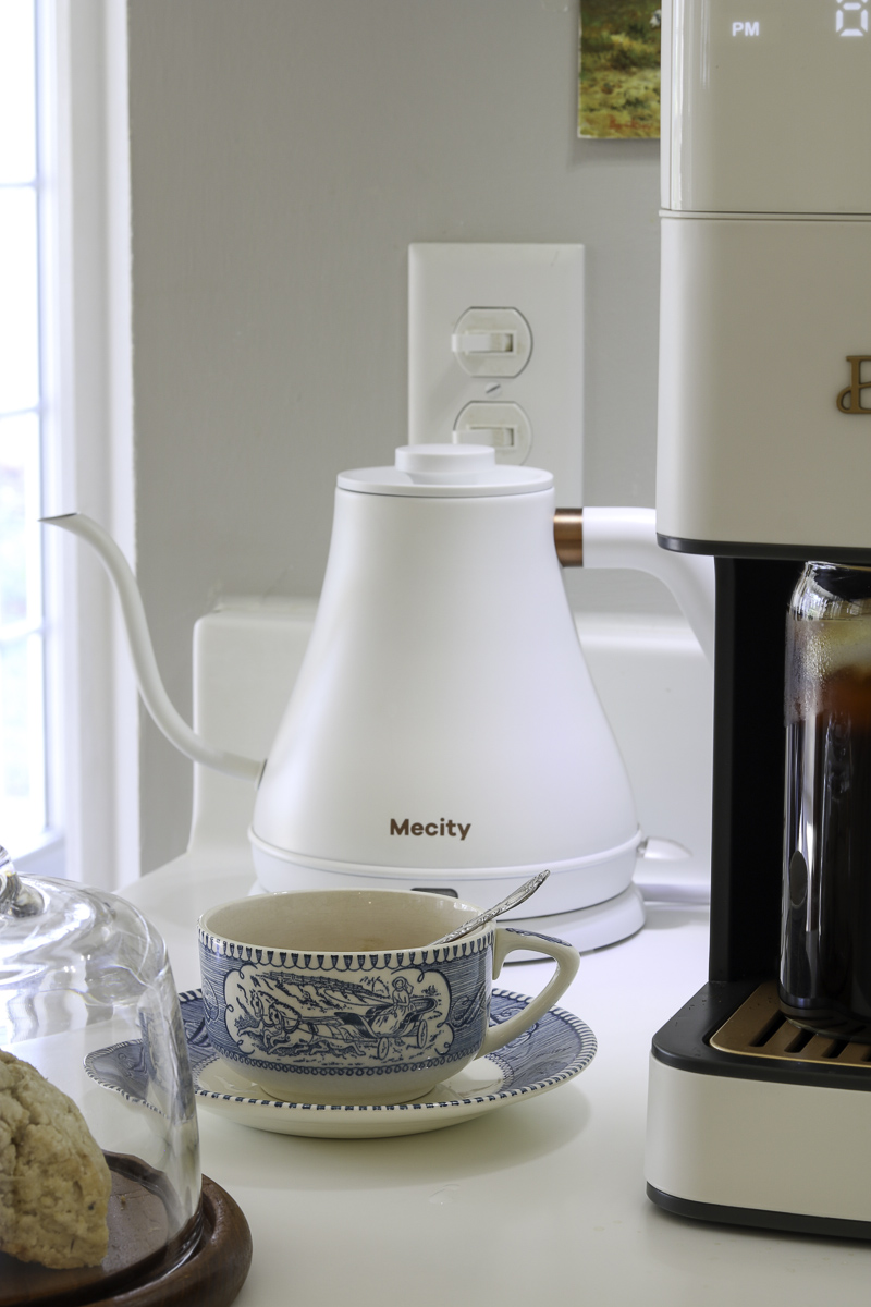 Sharing the best electric kettle for a mini coffee bar