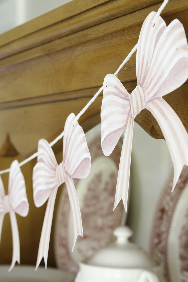 Decorating with ribbon bows garland
