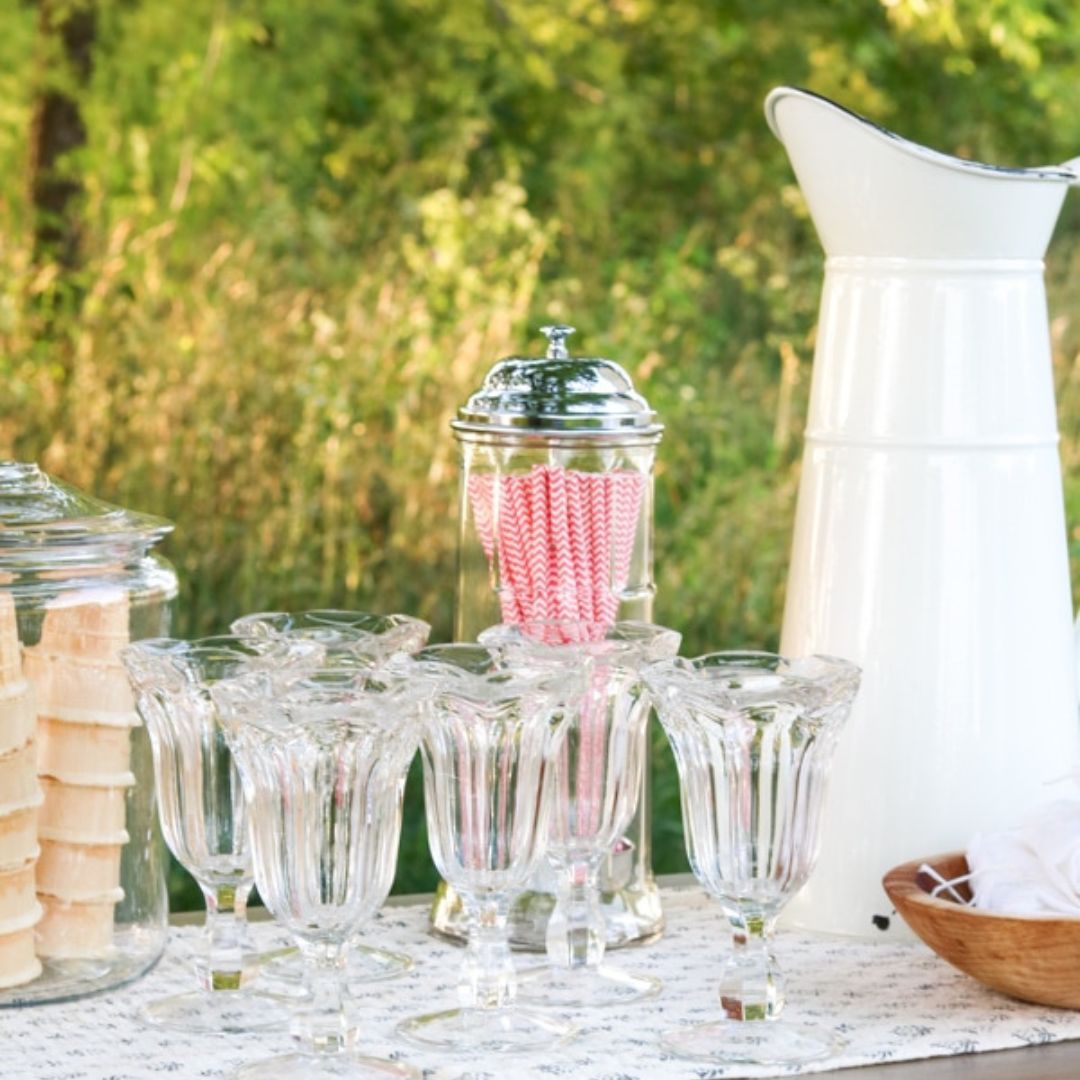 How to Throw an Unforgettable Back to School Bash