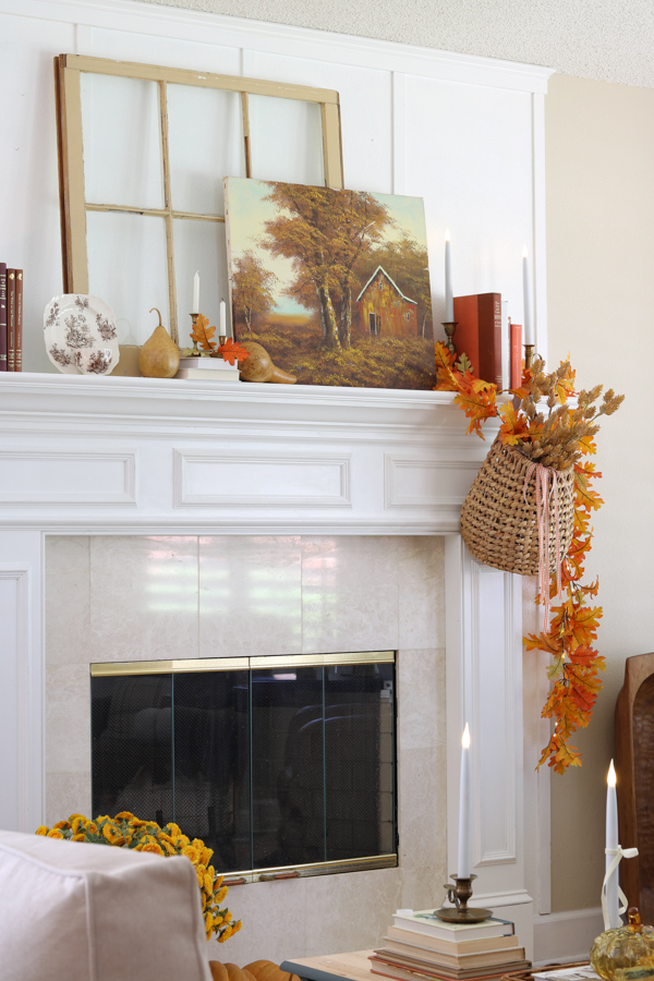 How to decorate for fall using neutral and orange fall decor ideas