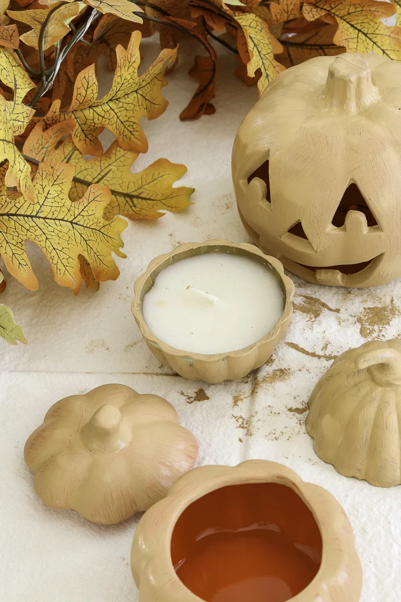 Terracotta pumpkin DIY - painted pumpkins