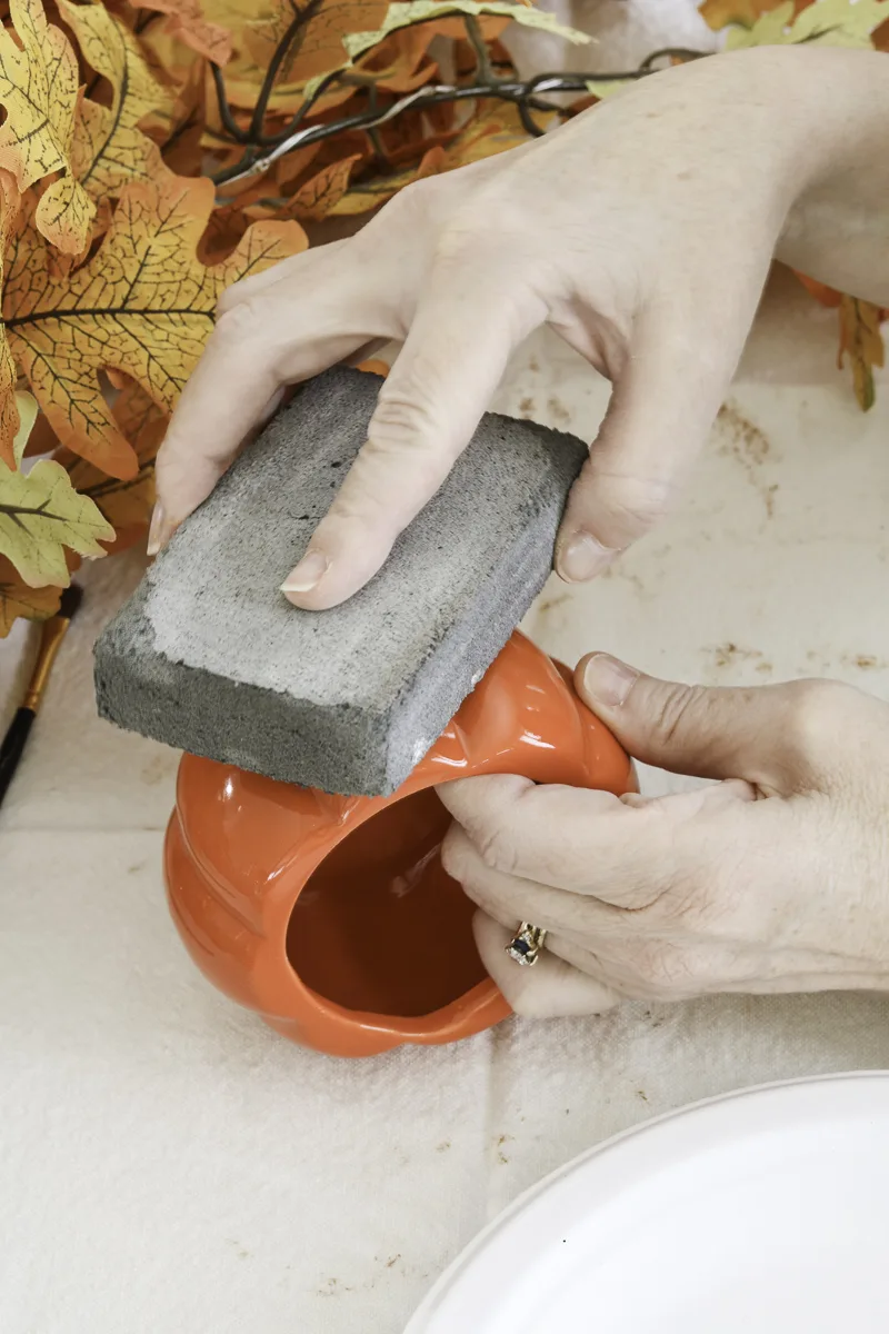 How to paint a pumpkin to make it a terracotta pumpkin