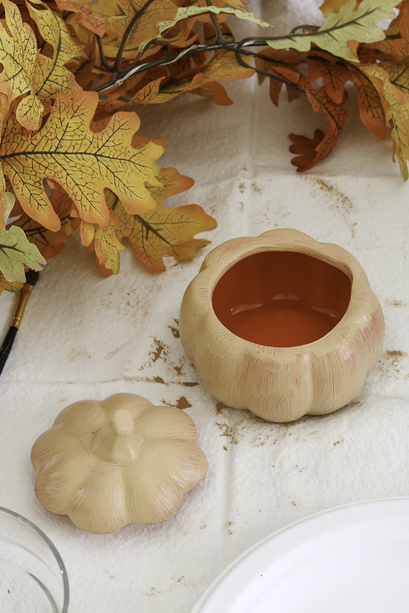 Terracotta pumpkin DIY - painted pumpkin 