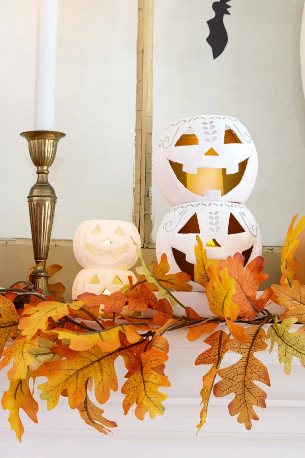 Halloween decorating with tiny Jack o lanterns