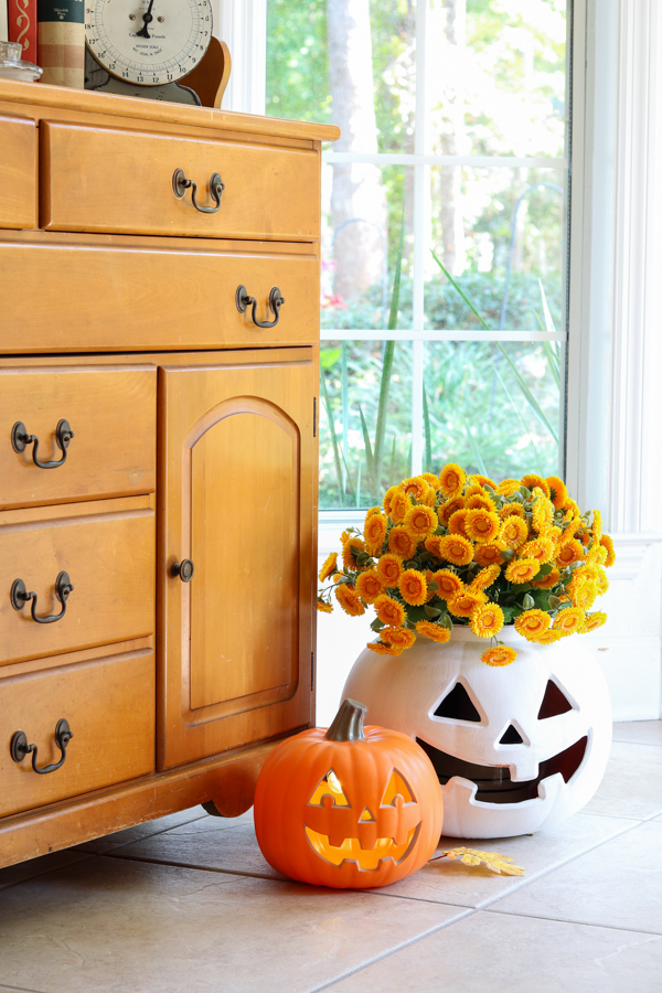 Jack o lantern planter