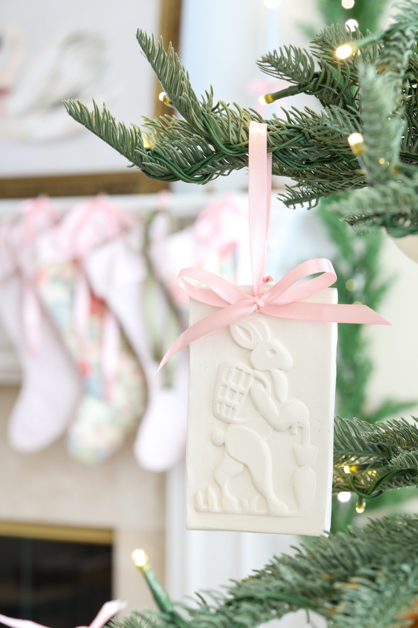 Decorated Christmas tree ideas using handmade air dry clay ornaments