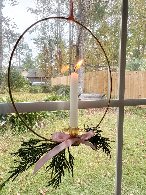 How to make a Christmas candle hoop wreath.