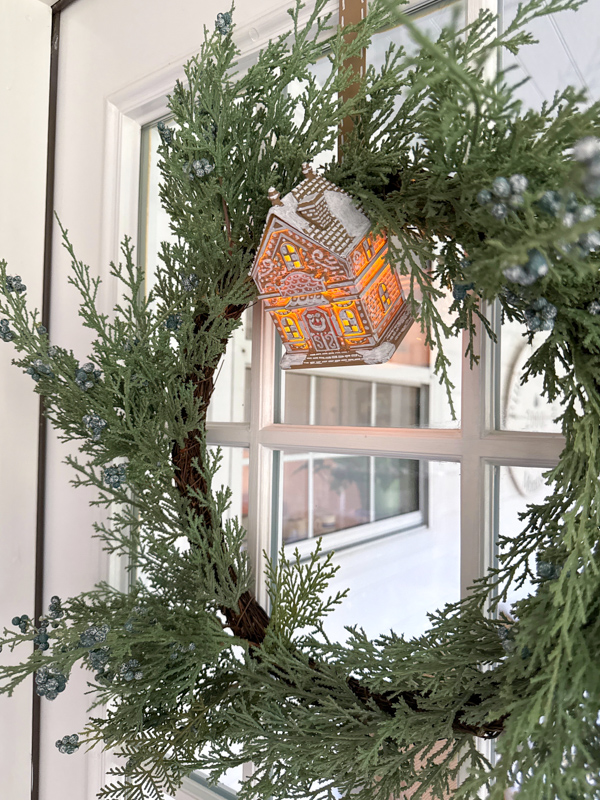 How to make a gingerbread wreath hanger.  Pottery Barn dupe.